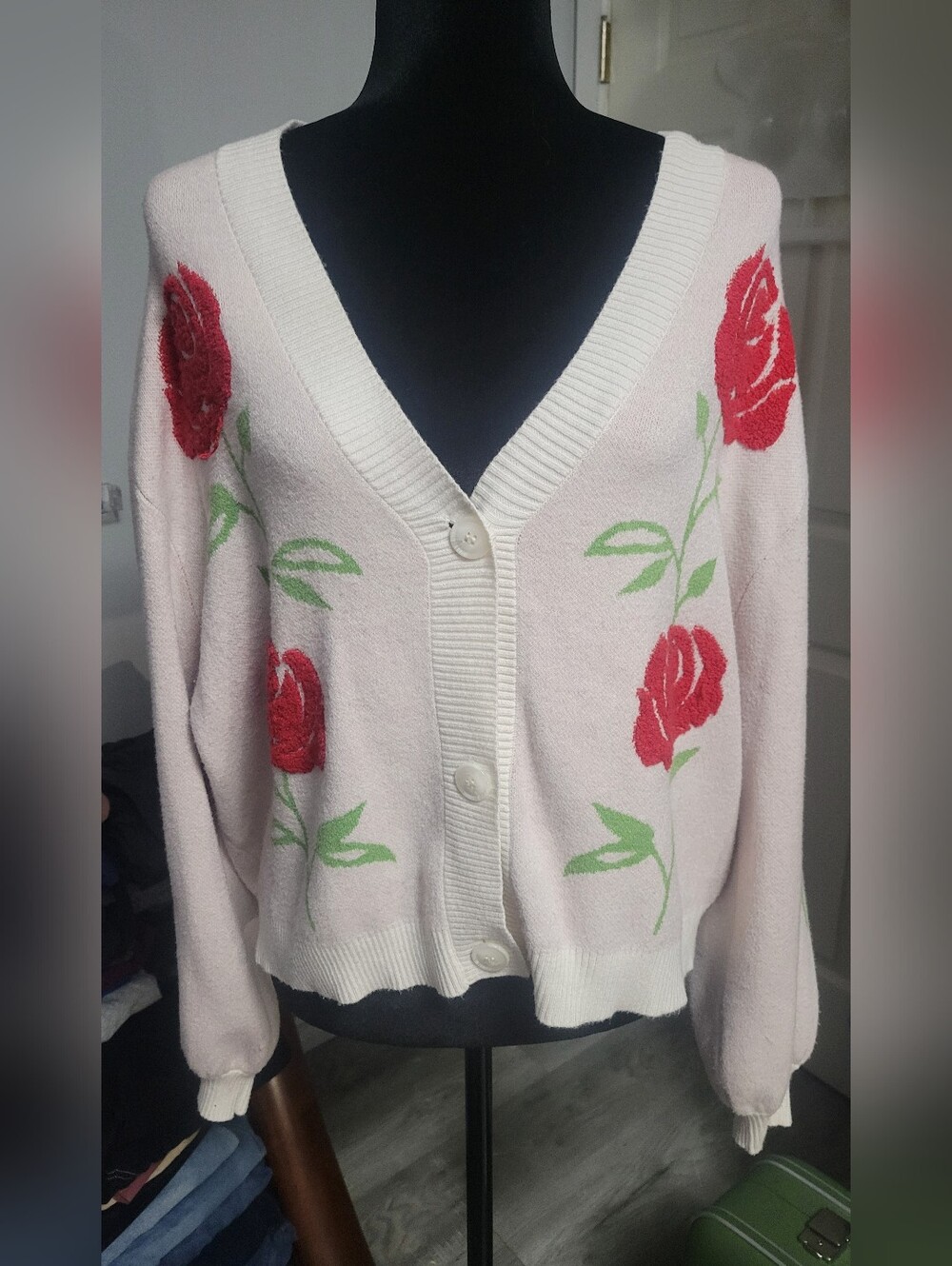 Soho & Stella Large Oversized White With Roses Cardigan